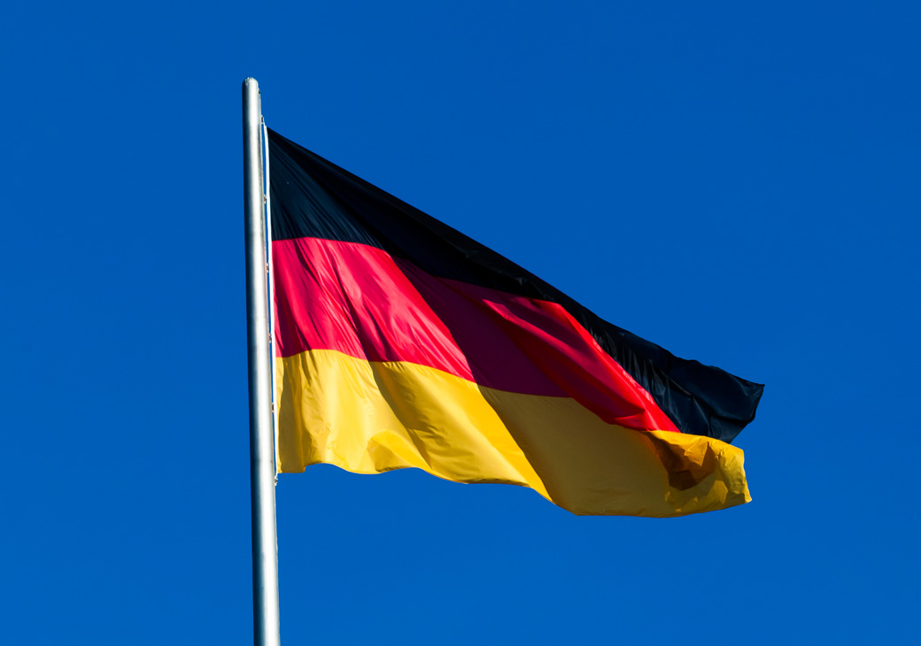 Tysk flag blå himmel